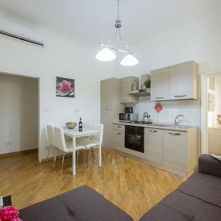 Stylisch Canacci 2 Bedroom Apartment Florens Exteriör bild