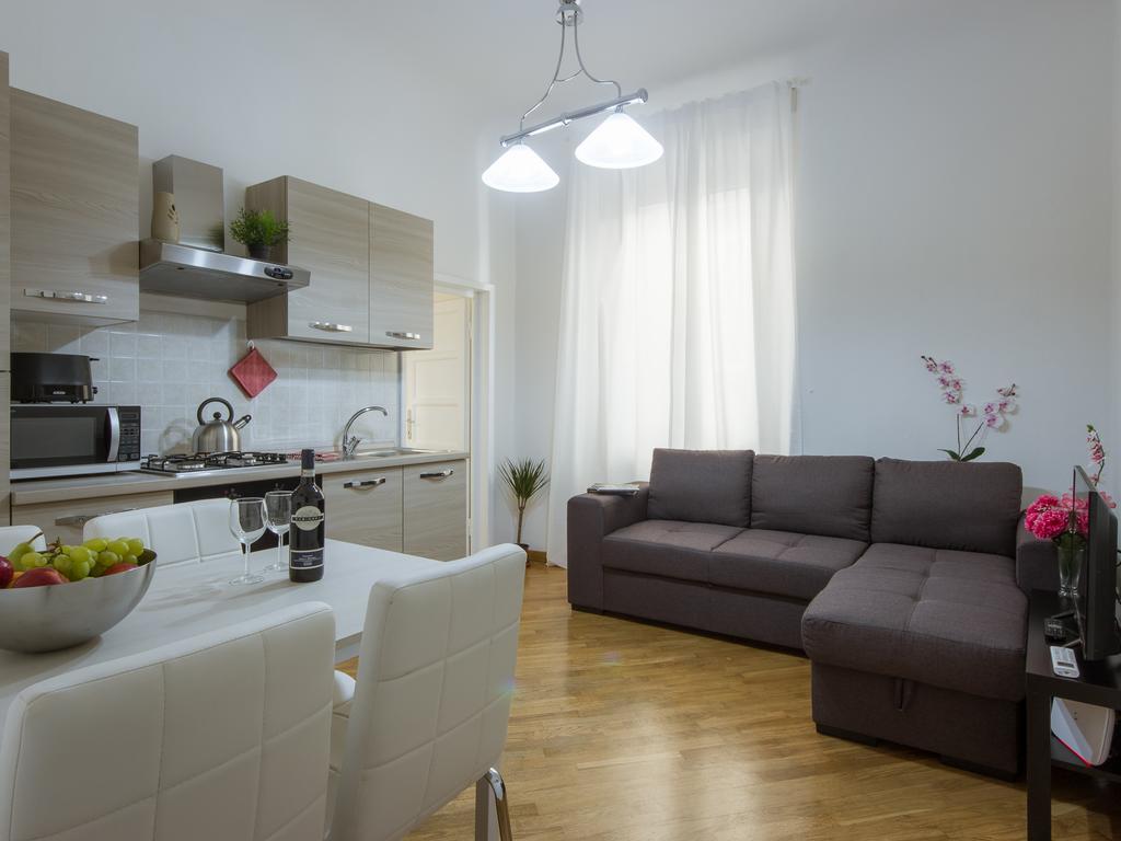 Stylisch Canacci 2 Bedroom Apartment Florens Exteriör bild