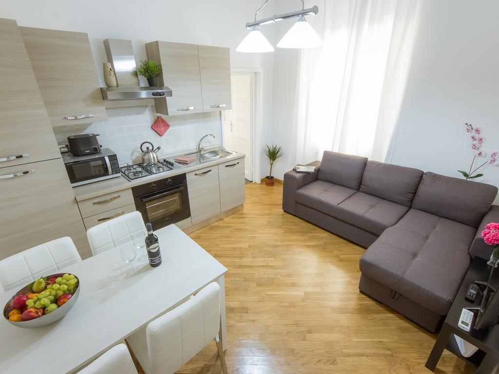 Stylisch Canacci 2 Bedroom Apartment Florens Exteriör bild